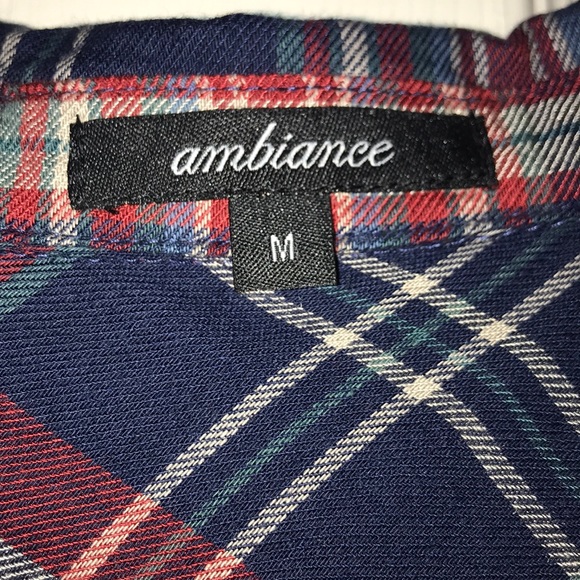 ••SOLD••Navy/Red Plaid Top - Picture 6 of 7